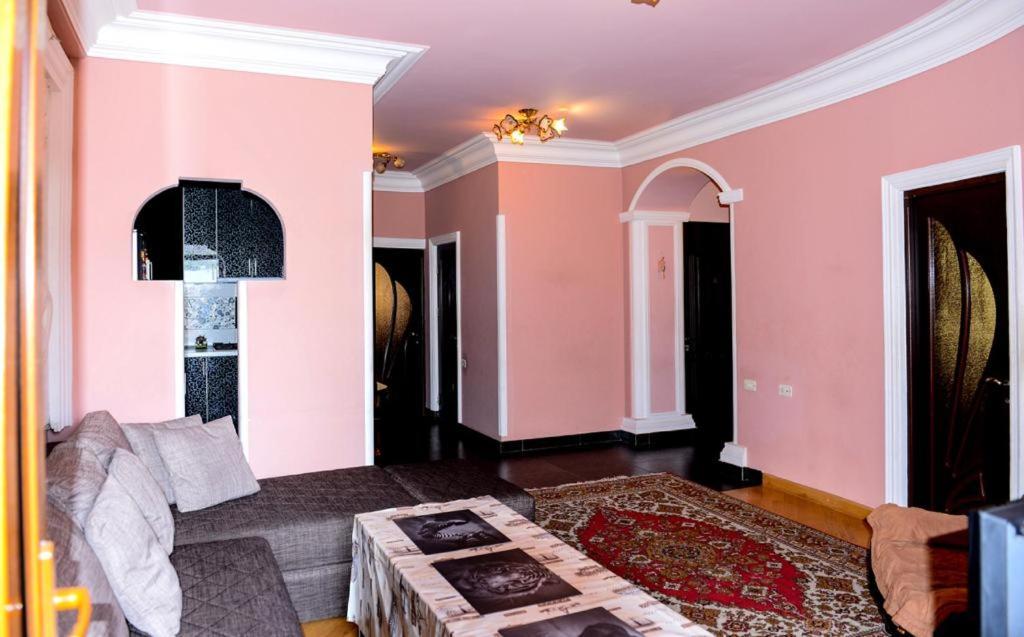 Angel Apartments Γιερεβάν Εξωτερικό φωτογραφία